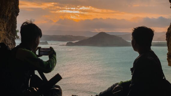 Goa Kotak, Lombok